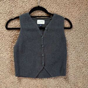 Cropped Grey Sweater Vest